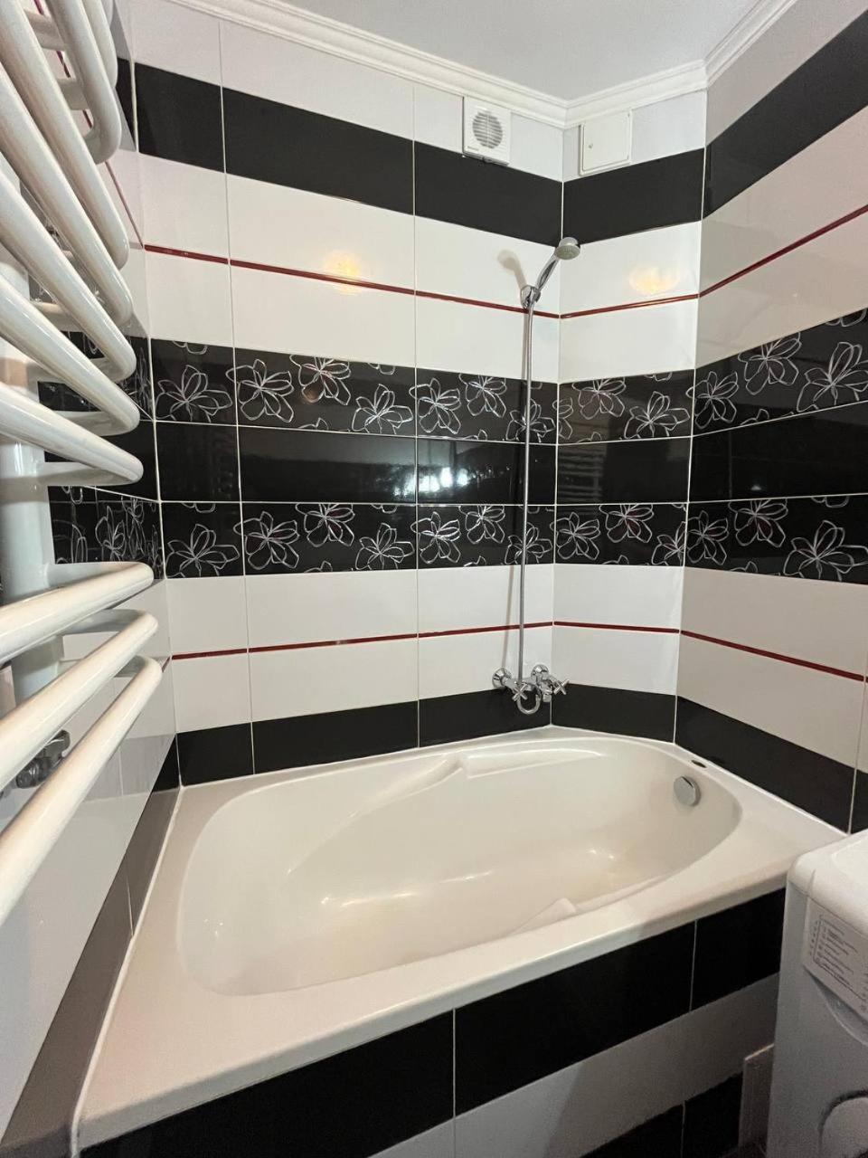 Shpytalna Apartments Lviv Luaran gambar